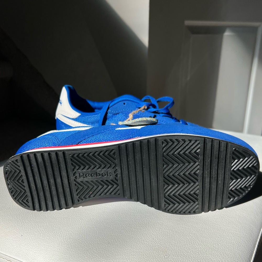 Reebok Blue and White Sneakers Size 11 - Picture 3 of 13